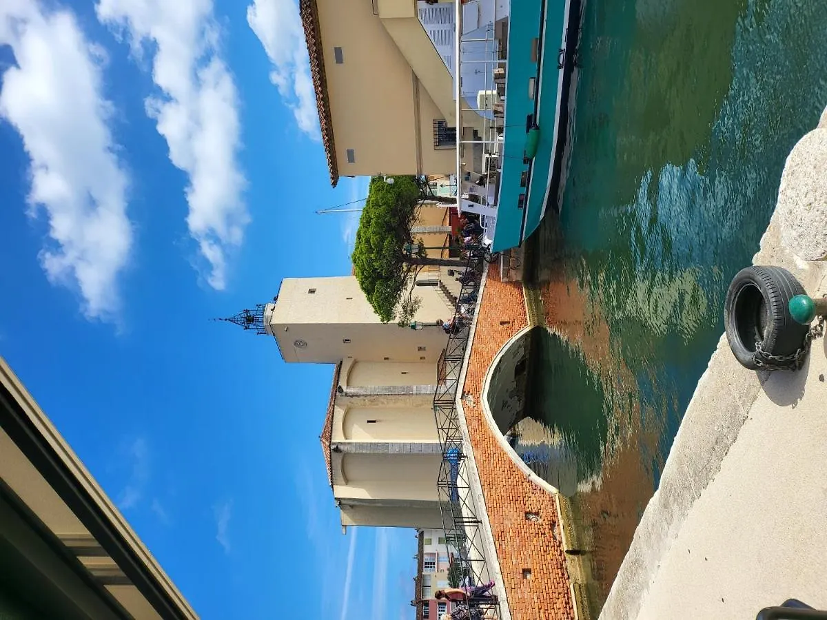 Appartement Centre Port-Grimaud Avec Vue Magnifique Sur La Giscle アパート グリモー