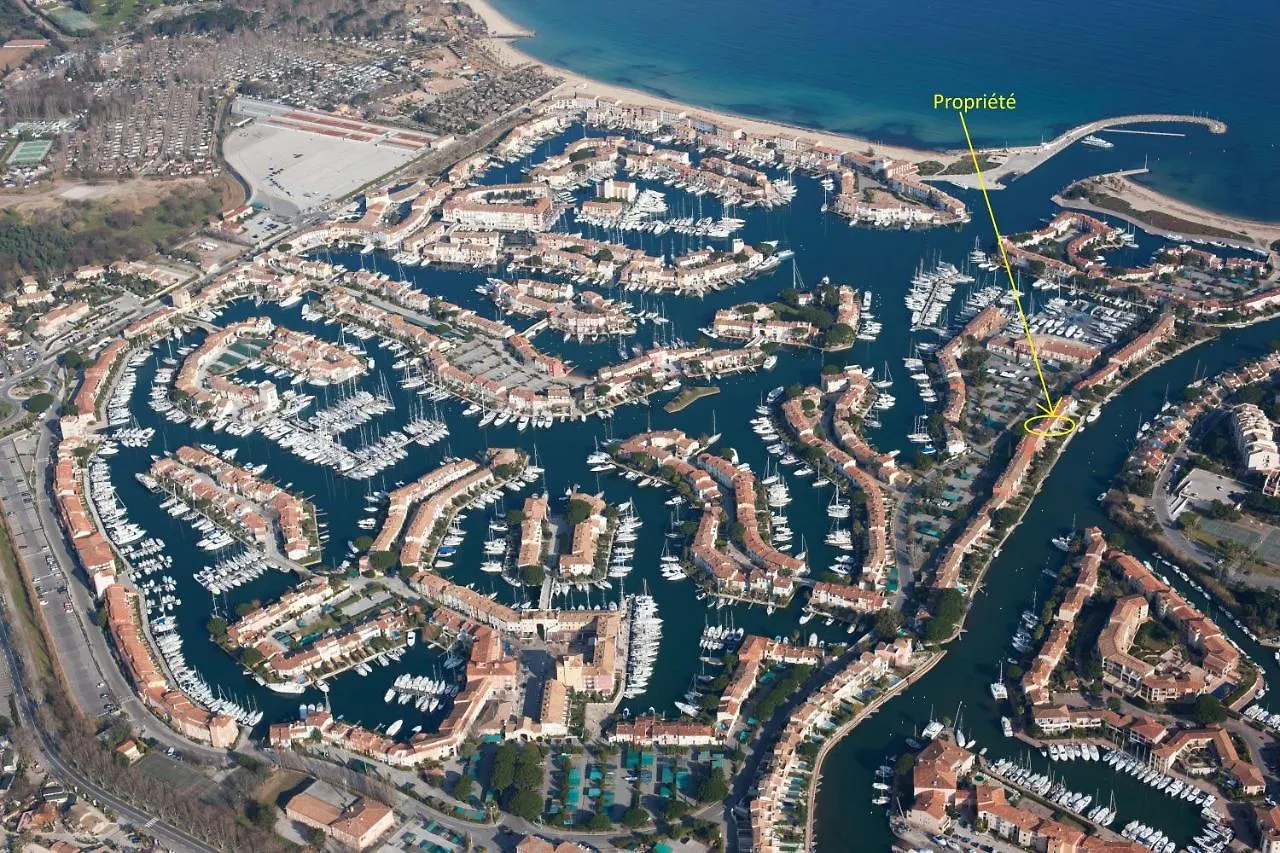 Appartement centre Port-Grimaud avec vue magnifique sur la Giscle